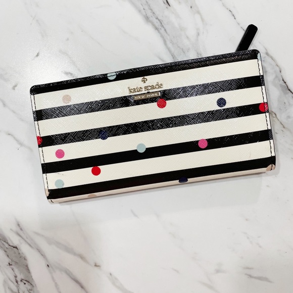 Black and White Stripe Kate Spade Wallet - Picture 6 of 15